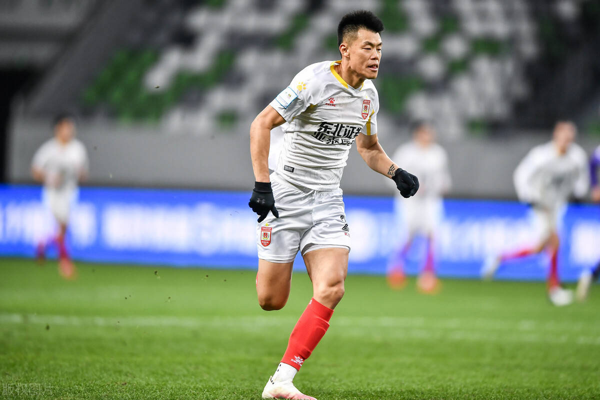 “必一·体育”
亚泰锋线将迎新面貌 曾在J联赛13场进9球 未来可完美接班谭龙(图4) “必一·体育”
亚泰锋线将迎新面貌 曾在J联赛13场进9球 未来可完美接班谭龙(图4)